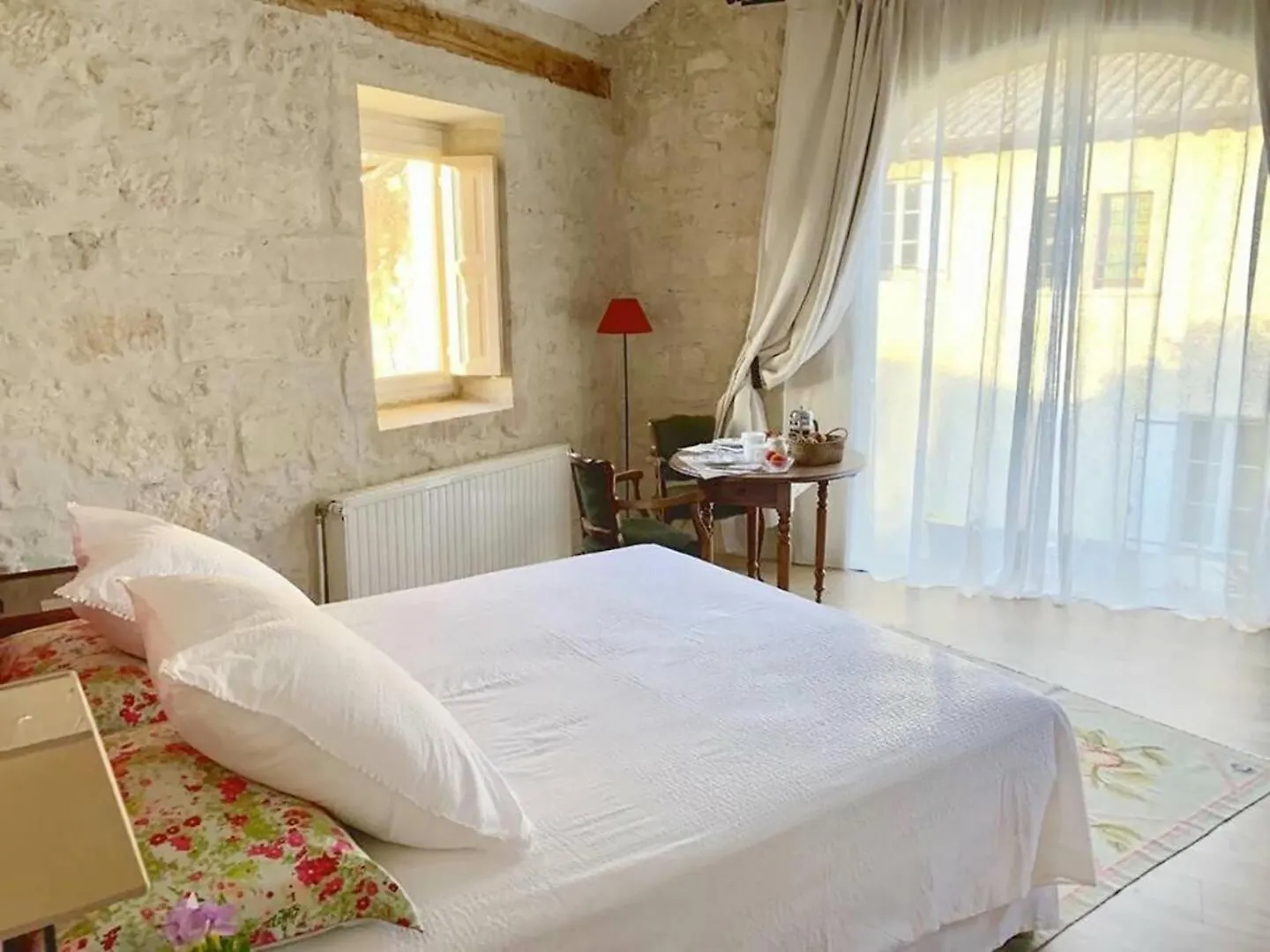 Le Clos Des Chartreux Villeneuve-lès-Avignon 0*,  Francja