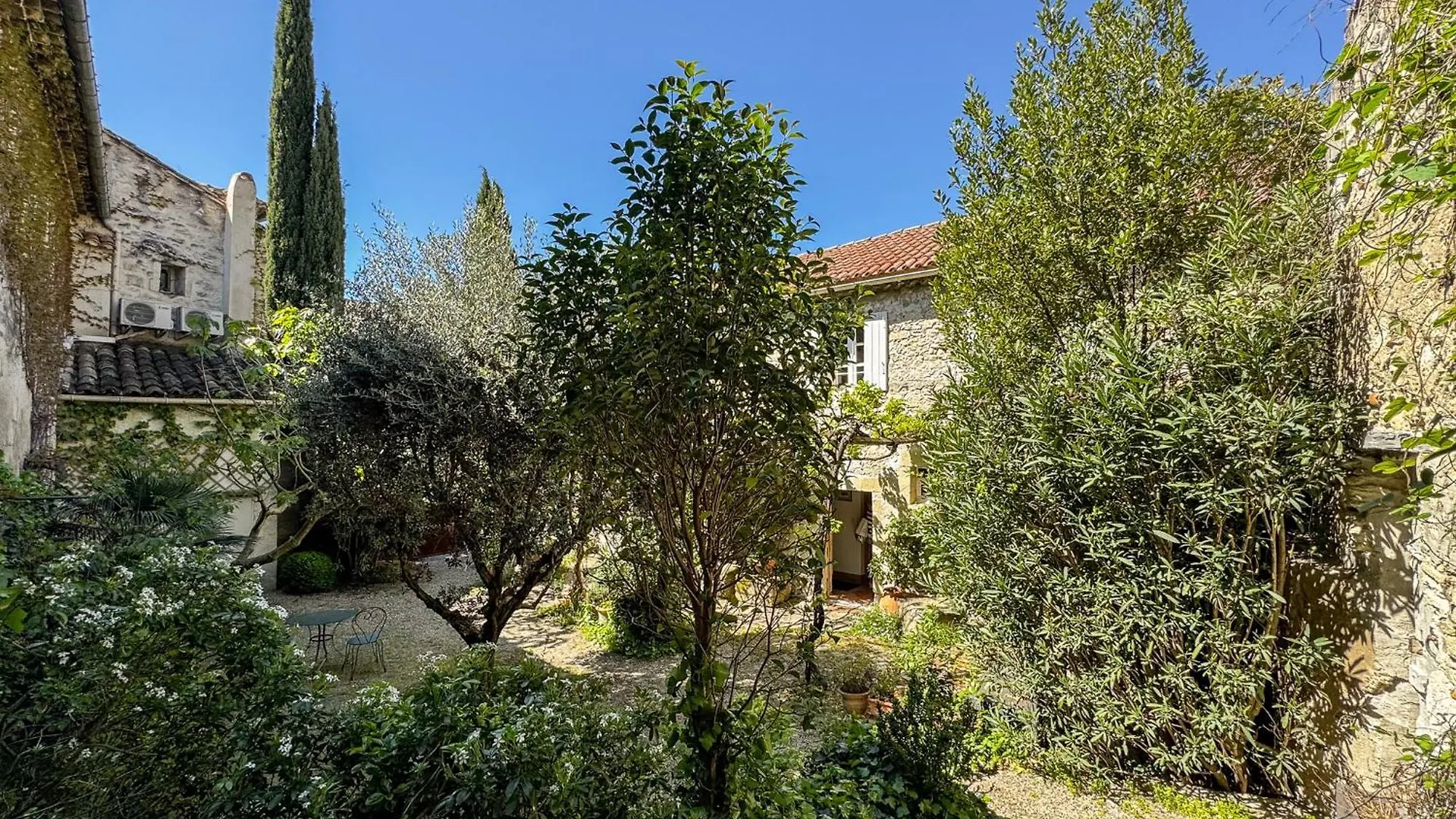 Le Clos Des Chartreux Villeneuve-lès-Avignon 0*,  Francja